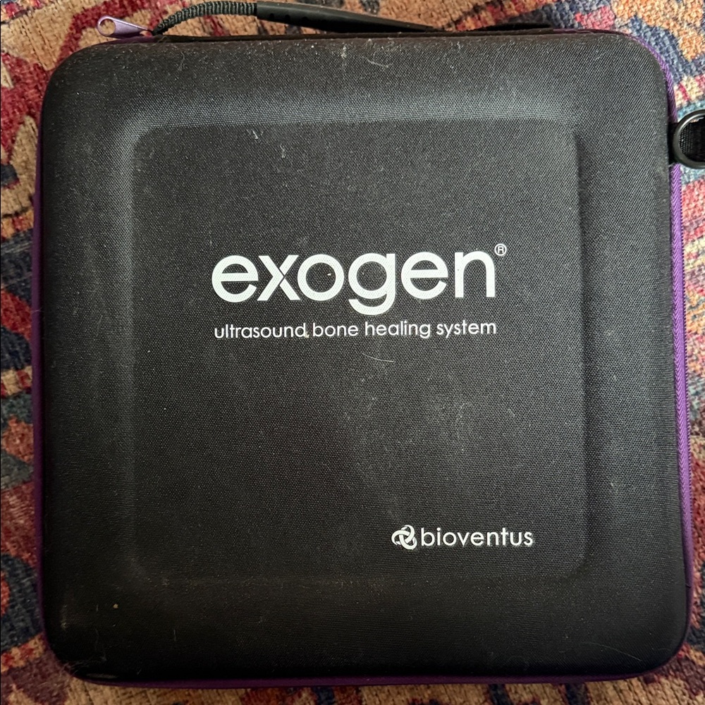 Exogen Ultrasound Bone Healing System - Black